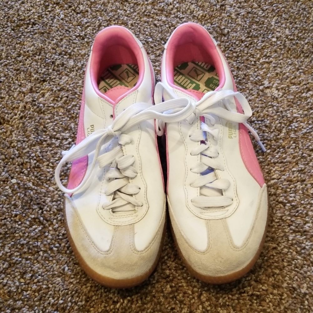 Puma sneakers size 5.5